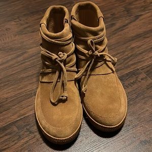 Ugg boots size 9 NWOB